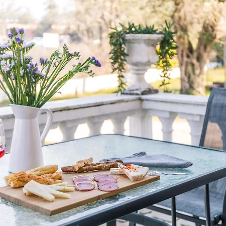 アパート Lamda By Estia ロダ